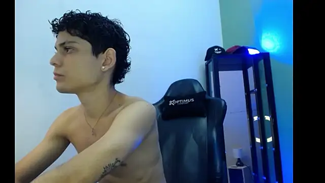 dilan hott  online show from January 19, 3:05 pm