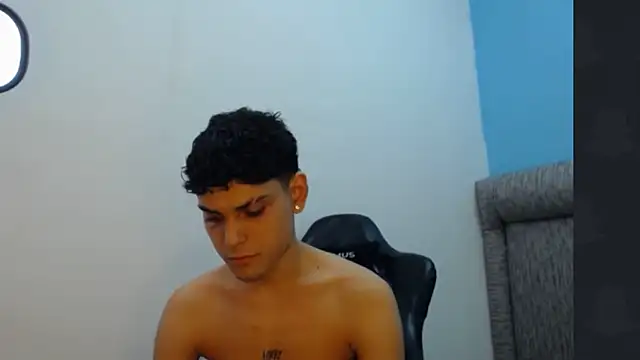 dilan hott  online show from February 10, 10:47 pm