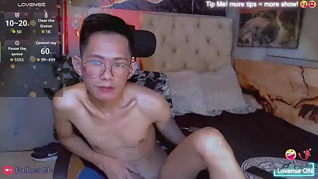 Snapshot of Skinny_CumLoader69 chatting on October 20, 7:03 pm Skinny CumLoader69 online show from October 20, 7:03 pm