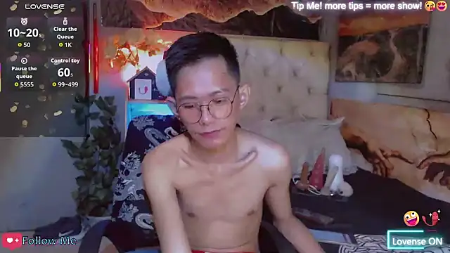 Snapshot of Skinny_CumLoader69 chatting on October 21, 8:42 pm Skinny CumLoader69 online show from October 21, 8:42 pm