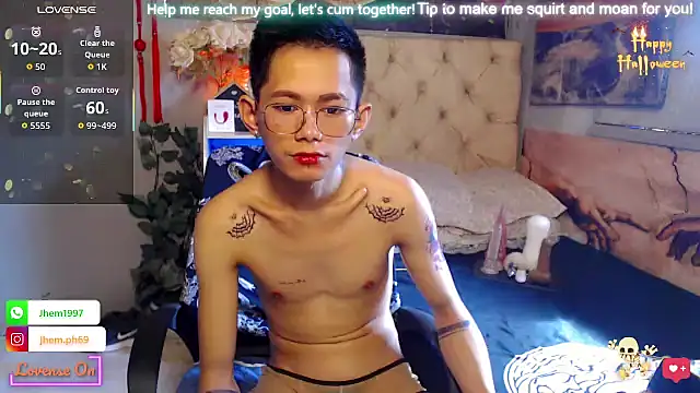 Snapshot of Skinny_CumLoader69 chatting on October 31, 6:03 am Skinny CumLoader69 online show from October 31, 6:03 am