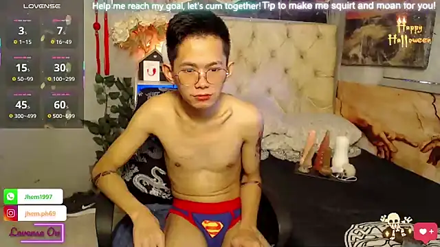 Snapshot of Skinny_CumLoader69 chatting on November 1, 11:18 pm Skinny CumLoader69 online show from November 1, 11:18 pm