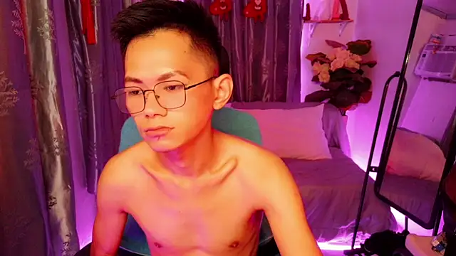 Snapshot of Skinny_CumLoader69 chatting on December 1, 9:31 pm Skinny CumLoader69 online show from December 1, 9:31 pm