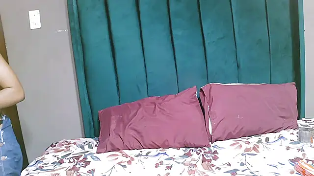 Lovecandy25x online show from September 9, 1:32 pm