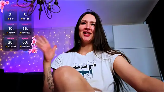 Snapshot of Veronica_Larsson chatting on April 4, 10:57 am Veronica Larsson online show from April 4, 10:57 am