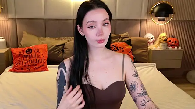 Goldy Stark online show from November 3, 8:32 pm