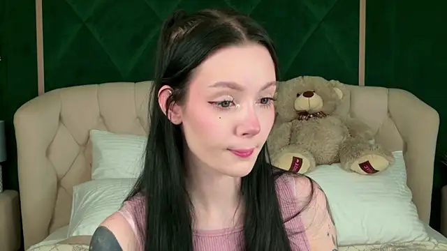 Goldy Stark online show from February 6, 8:45 pm