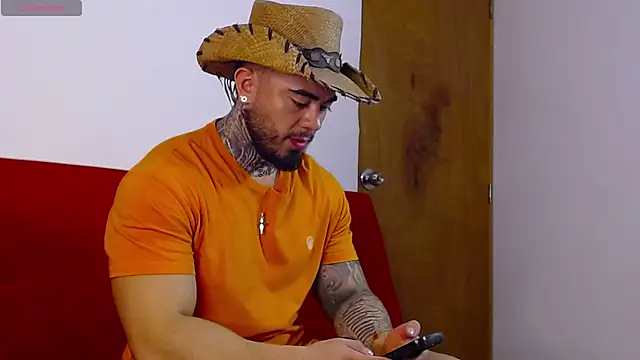 tommyblessd1 online show from June 23, 6:44 am