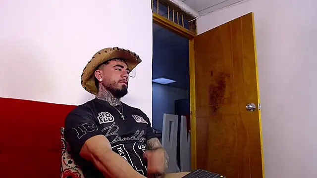 tommyblessd1 online show from July 6, 7:49 pm