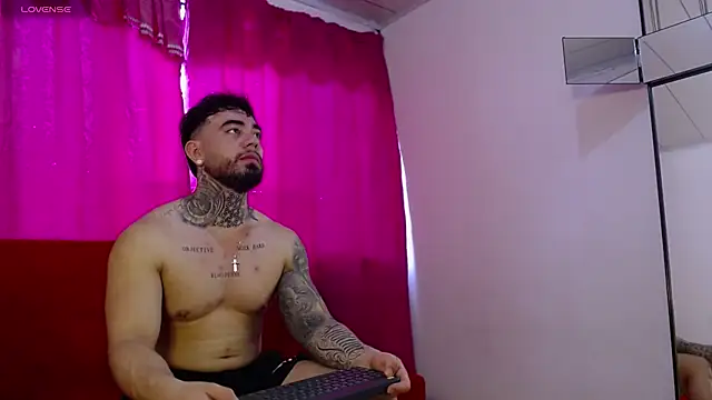 tommyblessd1 online show from July 30, 7:13 pm