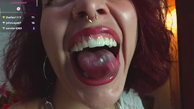 Snapshot of bri_von_dhara__ chatting on July 18, 5:39 pm bri von dhara online show from July 18, 5:39 pm