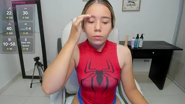 Snapshot of Aiilyn_Ds chatting on September 24, 9:45 am Aiilyn Ds online show from September 24, 9:45 am