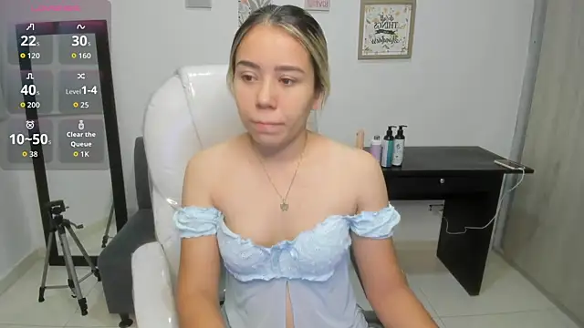 Snapshot of Aiilyn_Ds chatting on September 26, 9:35 am Aiilyn Ds online show from September 26, 9:35 am