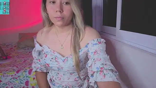 Snapshot of Aiilyn_Ds chatting on November 28, 5:21 am Aiilyn Ds online show from November 28, 5:21 am