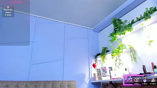 aliceandsia online show from September 30, 12:21 pm