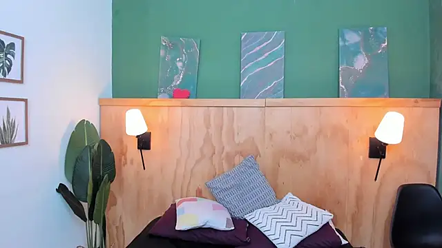 aliceandsia online show from November 26, 7:15 pm