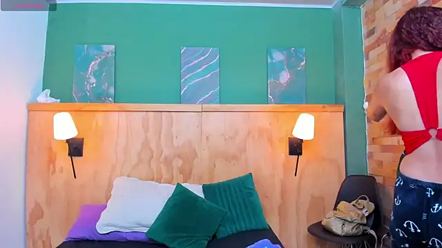 aliceandsia online show from January 11, 12:43 pm