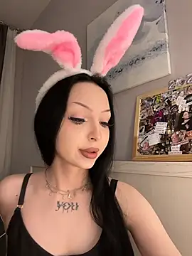 Snapshot of Lina_Thornton_ chatting on April 4, 7:55 pm Lina Thornton online show from April 4, 7:55 pm