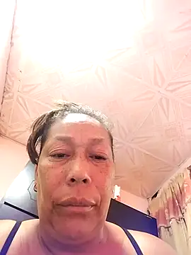 Snapshot of Naomi-Mature chatting on November 4, 8:35 am Naomi-Mature online show from November 4, 8:35 am