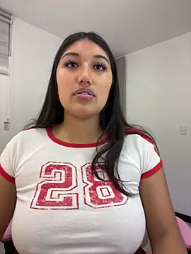SharaRous online show from May 15, 11:56 pm