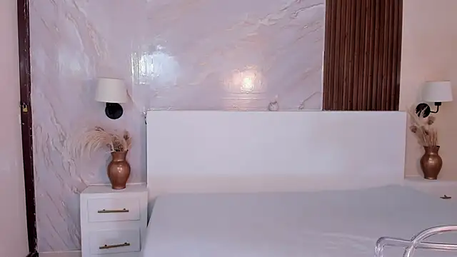 Snapshot of BellaSky4 chatting on September 28, 12:43 pm BellaSky4 online show from September 28, 12:43 pm