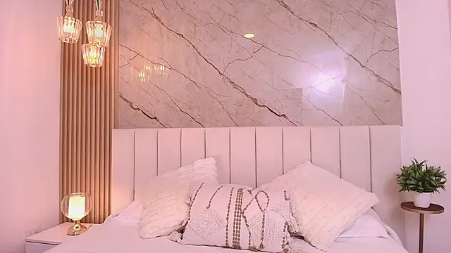 GraceMontgomery online show from October 18, 1:12 pm