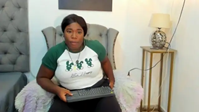 nahiroby ebony online show from November 21, 7:12 pm