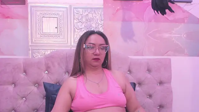 leyla smithh online show from October 17, 12:30 pm