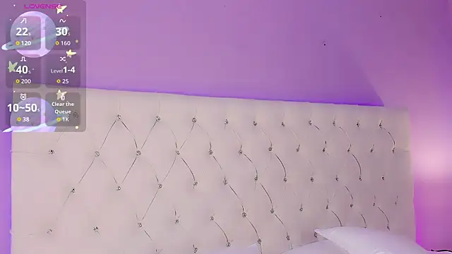 Snapshot of DaniielaV chatting on February 28, 1:12 pm DaniielaV online show from February 28, 1:12 pm