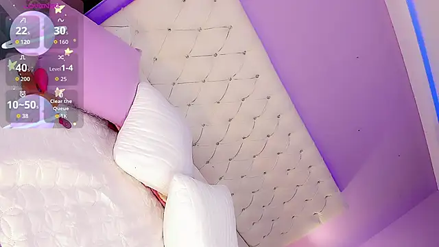 Snapshot of DaniielaV chatting on March 6, 12:45 pm DaniielaV online show from March 6, 12:45 pm