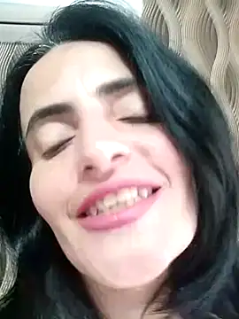 Snapshot of Gecenin_Kralicesi chatting on April 8, 7:19 am Gecenin Kralicesi online show from April 8, 7:19 am