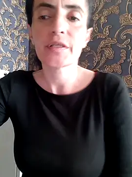 Snapshot of Gecenin_Kralicesi chatting on April 17, 8:50 am Gecenin Kralicesi online show from April 17, 8:50 am