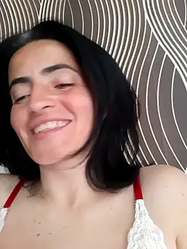 Snapshot of Gecenin_Kralicesi chatting on April 19, 6:24 am Gecenin Kralicesi online show from April 19, 6:24 am
