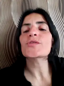 Snapshot of Gecenin_Kralicesi chatting on April 25, 9:56 am Gecenin Kralicesi online show from April 25, 9:56 am
