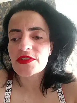 Snapshot of Gecenin_Kralicesi chatting on May 4, 7:26 am Gecenin Kralicesi online show from May 4, 7:26 am