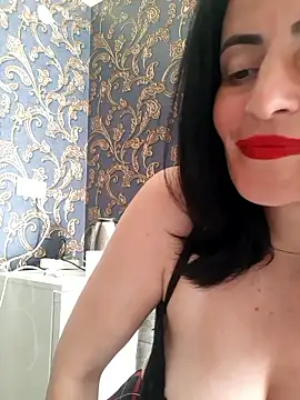 Snapshot of Gecenin_Kralicesi chatting on May 26, 1:18 pm Gecenin Kralicesi online show from May 26, 1:18 pm