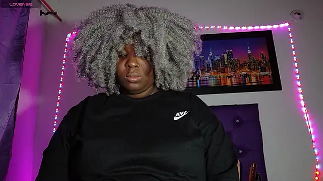 ebony NeighborMoans online show from April 28, 3:11 am
