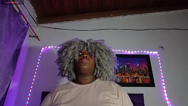 ebony NeighborMoans online show from April 30, 3:13 am