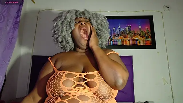 ebony NeighborMoans online show from May 12, 7:49 am