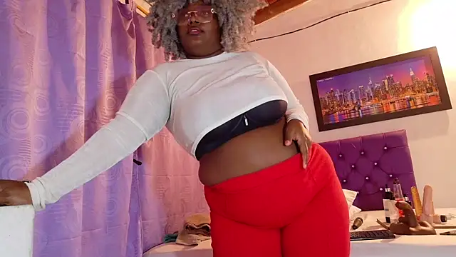 ebony NeighborMoans online show from June 13, 2:53 am