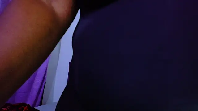 ebony NeighborMoans online show from July 7, 3:20 am