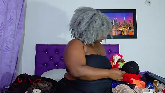 ebony NeighborMoans online show from July 29, 3:15 am