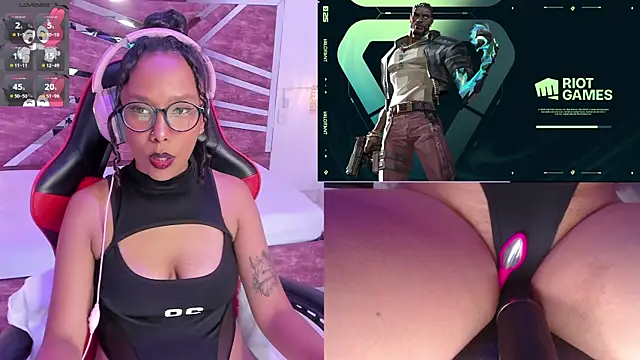 NovaLyn online show from November 11, 4:45 am