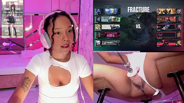 NovaLyn online show from December 1, 8:58 pm