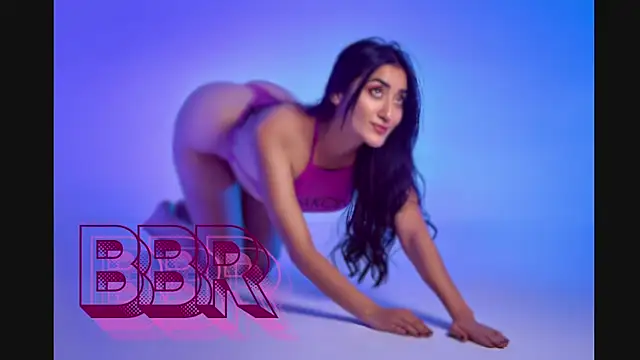 luciilove online show from September 24, 7:39 pm