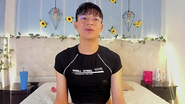 AleAurarashi online show from October 14, 7:31 am