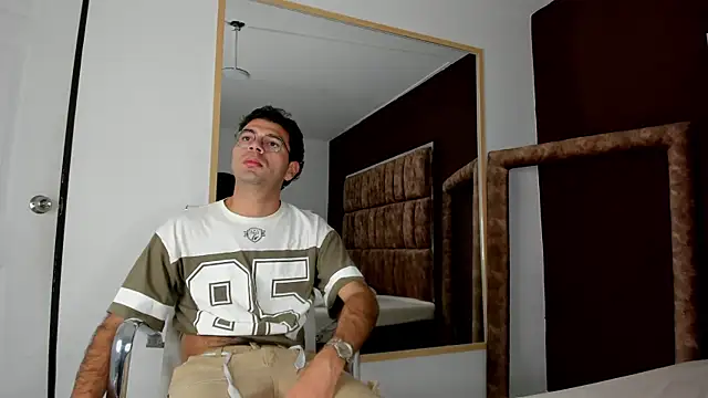 AronWilde online show from September 18, 4:03 am