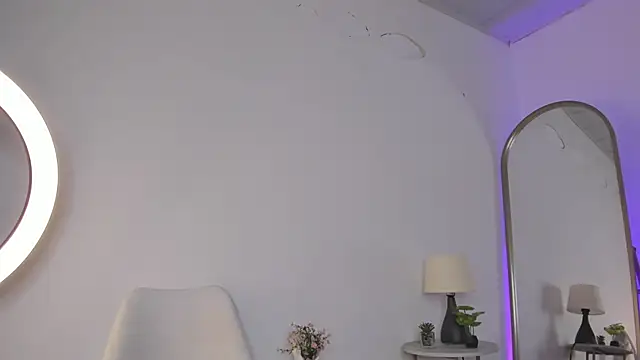 elzafuentes1 online show from December 17, 8:37 pm