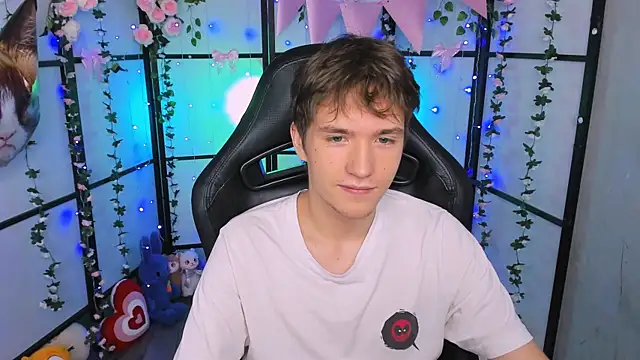 Snapshot of Ethan_Rivers chatting on September 13, 5:51 am Ethan Rivers online show from September 13, 5:51 am