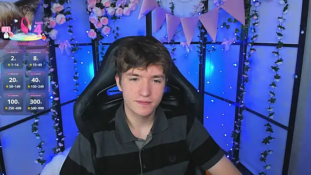 Snapshot of Ethan_Rivers chatting on September 23, 5:43 am Ethan Rivers online show from September 23, 5:43 am